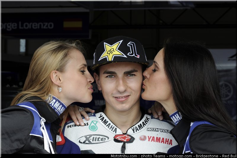 motogp_pitbabe_045_allemagne_sachsenring_2011