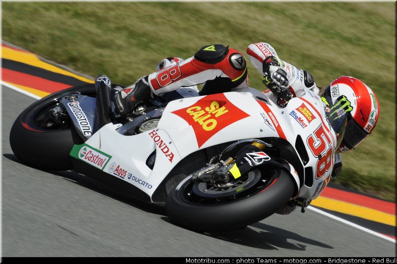 motogp_simoncelli_021_allemagne_sachsenring_2011