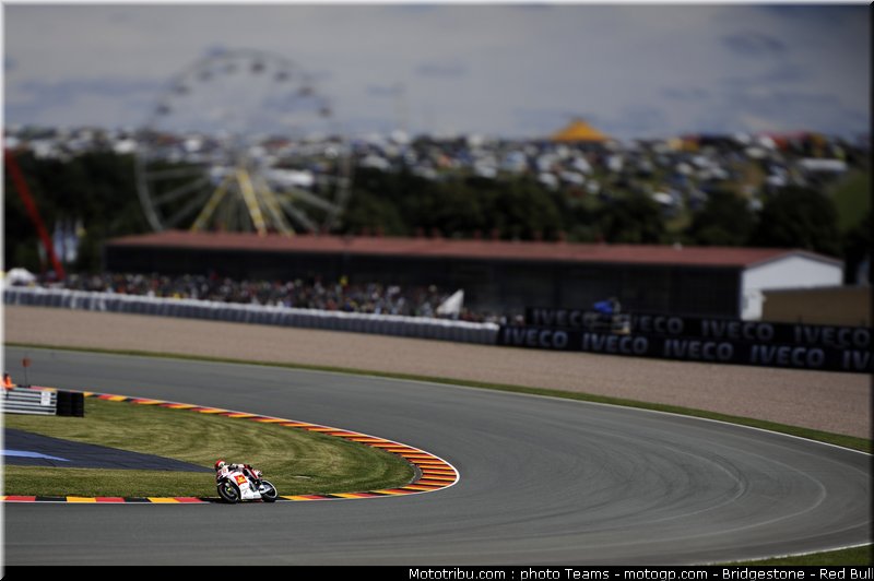 motogp_simoncelli_024_allemagne_sachsenring_2011