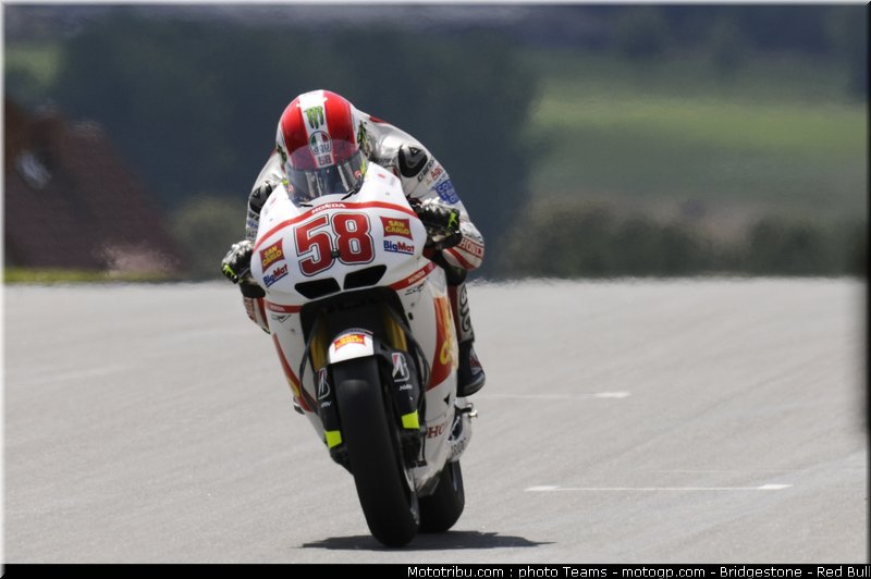 motogp_simoncelli_052_allemagne_sachsenring_2011