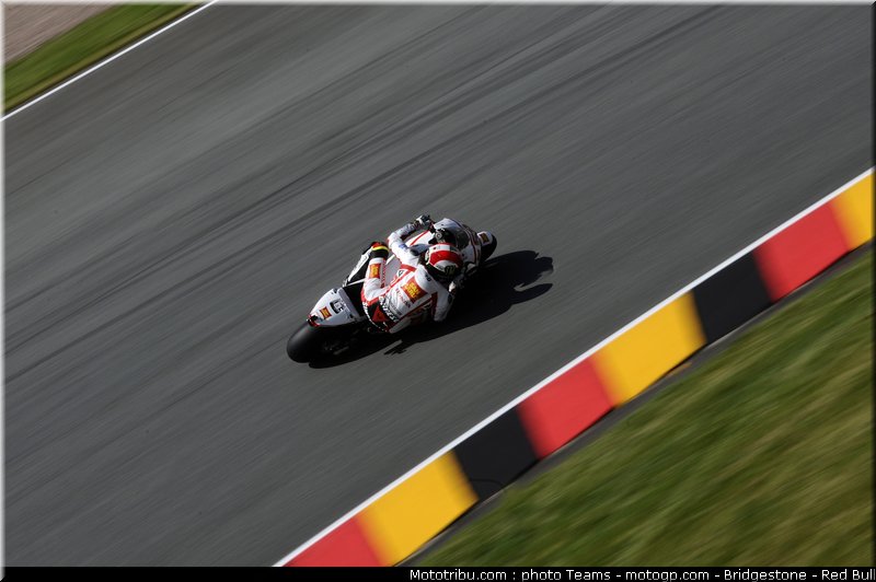 motogp_simoncelli_055_allemagne_sachsenring_2011