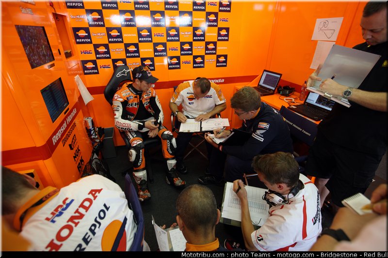 motogp_stoner_011_allemagne_sachsenring_2011