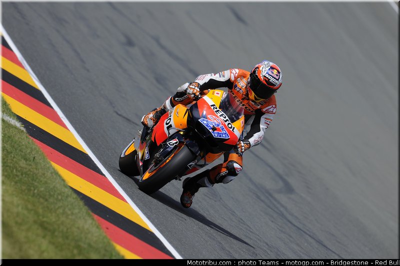 motogp_stoner_022_allemagne_sachsenring_2011
