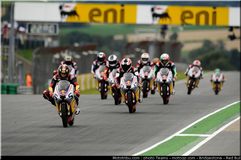 red_bull_rookie_cup_022_allemagne_sachsenring_2011