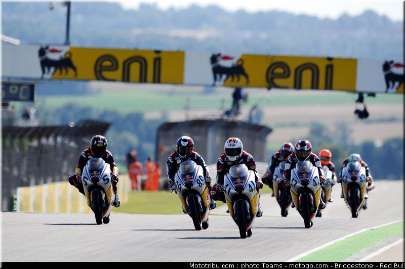 red_bull_rookie_cup_032_allemagne_sachsenring_2011
