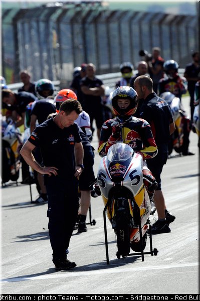red_bull_rookie_cup_oetl_004_allemagne_sachsenring_2011
