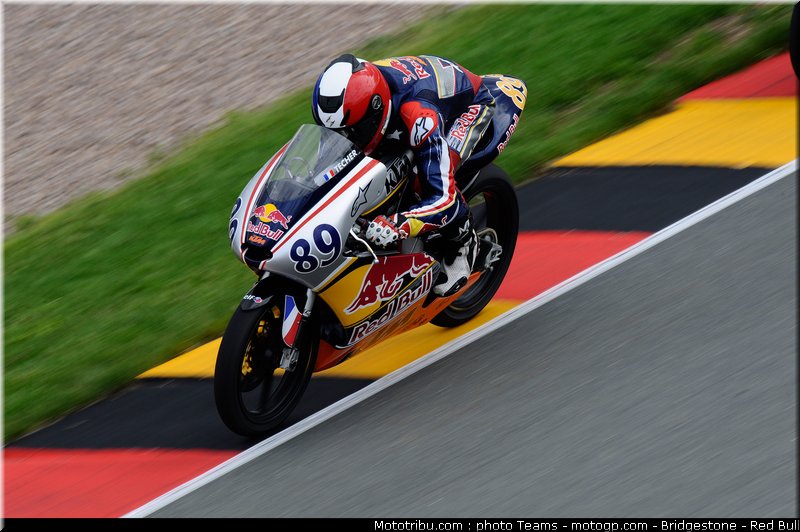red_bull_rookie_cup_techer_001_allemagne_sachsenring_2011