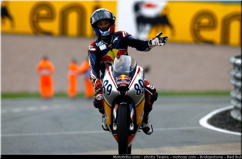 red_bull_rookie_cup_techer_003_allemagne_sachsenring_2011