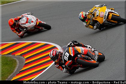 moto2_005_allemagne_sachsenring_2011.jpg