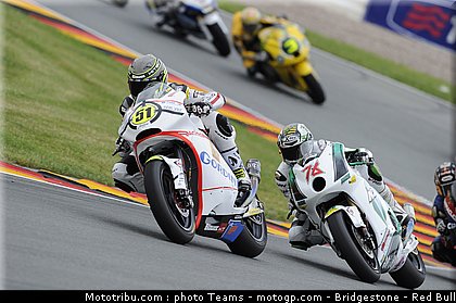 moto2_018_allemagne_sachsenring_2011.jpg