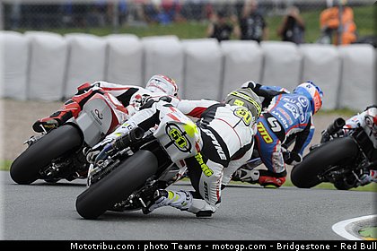 moto2_021_allemagne_sachsenring_2011.jpg