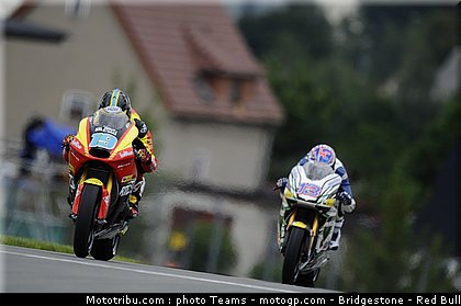moto2_031_allemagne_sachsenring_2011.jpg