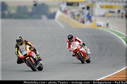 moto2_035_allemagne_sachsenring_2011.jpg