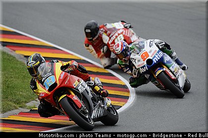 moto2_036_allemagne_sachsenring_2011.jpg