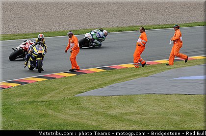 moto2_045_allemagne_sachsenring_2011.jpg