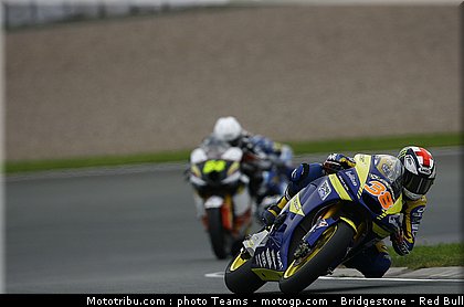 moto2_047_allemagne_sachsenring_2011.jpg