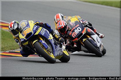 moto2_053_allemagne_sachsenring_2011.jpg