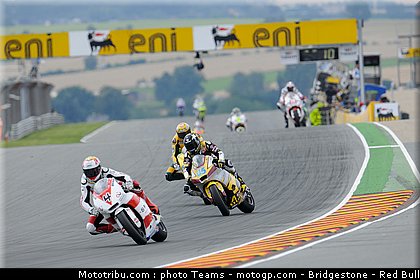 moto2_064_allemagne_sachsenring_2011.jpg