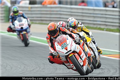 moto2_074_allemagne_sachsenring_2011.jpg