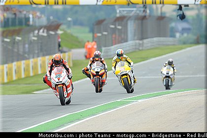moto2_076_allemagne_sachsenring_2011.jpg