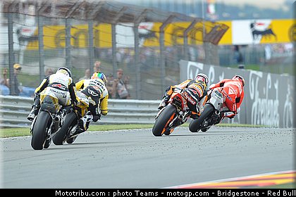 moto2_079_allemagne_sachsenring_2011.jpg