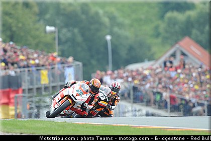 moto2_080_allemagne_sachsenring_2011.jpg