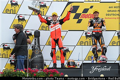 moto2_085_allemagne_sachsenring_2011.jpg