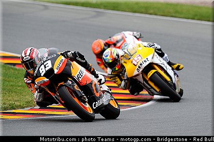 moto2_087_allemagne_sachsenring_2011.jpg