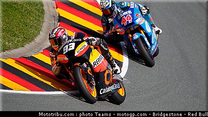 moto2_089_allemagne_sachsenring_2011.jpg