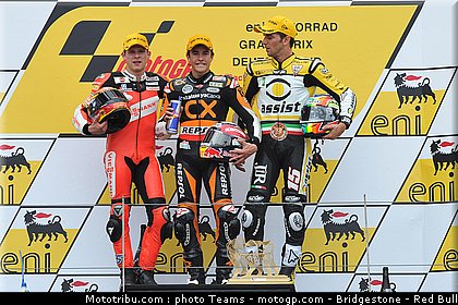 moto2_091_allemagne_sachsenring_2011.jpg