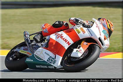 moto2_bradl_009_allemagne_sachsenring_2011.jpg