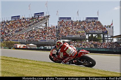 moto2_simon_010_allemagne_sachsenring_2011.jpg