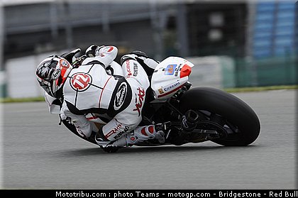 moto2_takahashi_002_allemagne_sachsenring_2011.jpg