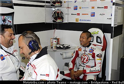 moto2_takahashi_007_allemagne_sachsenring_2011.jpg