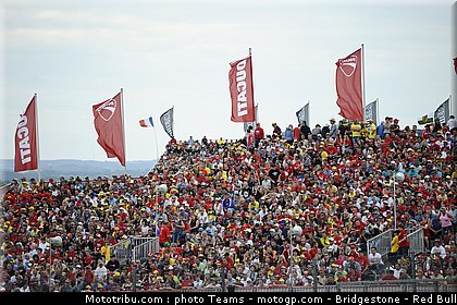 motogp_ambiance_005_allemagne_sachsenring_2011.jpg