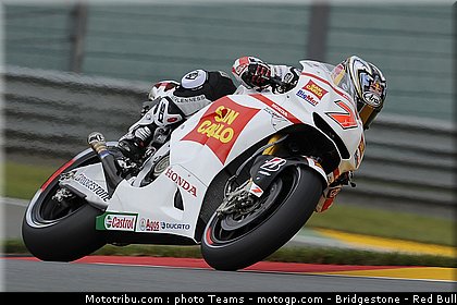 motogp_aoyama_002_allemagne_sachsenring_2011.jpg