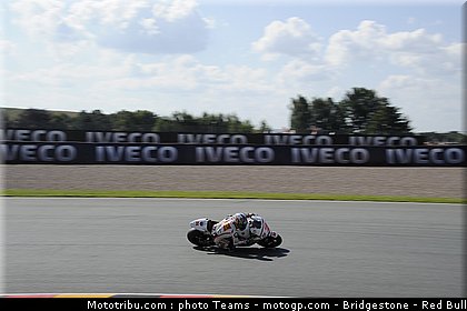 motogp_aoyama_009_allemagne_sachsenring_2011.jpg