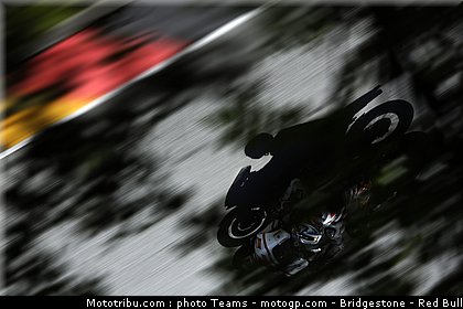 motogp_aoyama_014_allemagne_sachsenring_2011.jpg