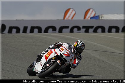 motogp_aoyama_016_allemagne_sachsenring_2011.jpg