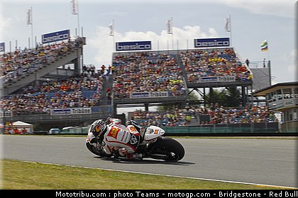 motogp_aoyama_017_allemagne_sachsenring_2011.jpg