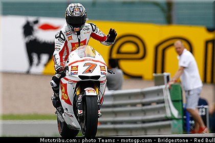 motogp_aoyama_022_allemagne_sachsenring_2011.jpg