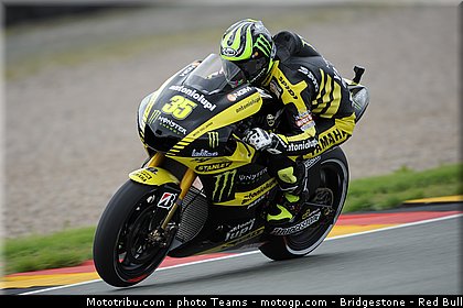 motogp_crutchlow_003_allemagne_sachsenring_2011.jpg