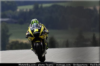 motogp_crutchlow_022_allemagne_sachsenring_2011.jpg