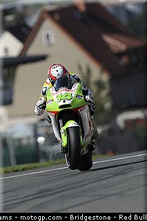 motogp_de_puniet_003_allemagne_sachsenring_2011.jpg