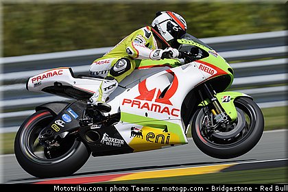 motogp_de_puniet_004_allemagne_sachsenring_2011.jpg