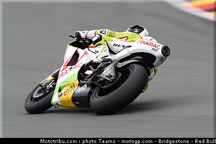 motogp_de_puniet_009_allemagne_sachsenring_2011.jpg