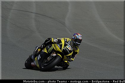motogp_edwards_021_allemagne_sachsenring_2011.jpg