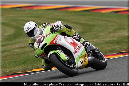 motogp_guintoli_002_allemagne_sachsenring_2011.jpg