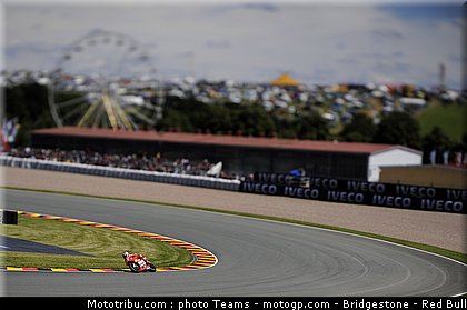 motogp_hayden_005_allemagne_sachsenring_2011.JPG