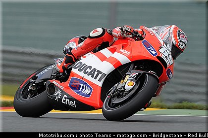 motogp_hayden_006_allemagne_sachsenring_2011.jpg